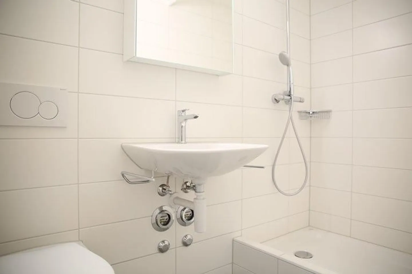 Votre nouveau chez-vous avec cuisine et salle de bain rénovées - Photo 3 sur 4