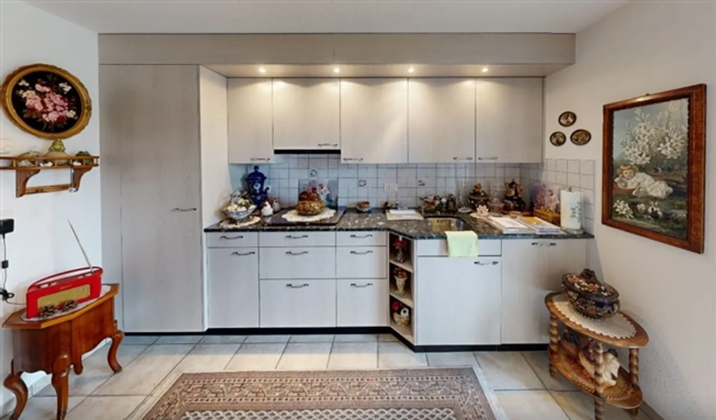 Ampio appartamento di 5,5 stanze con 3 balconi a Thun - Foto 7 di 11