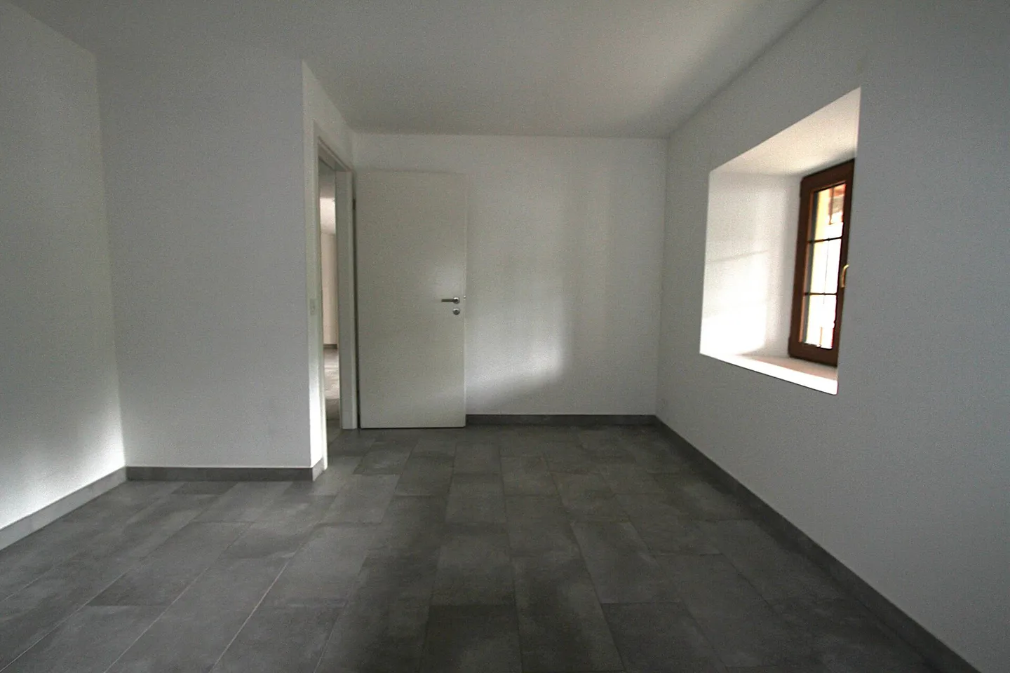 Appartement deux pièces au 1er étage - Photo 4 sur 6