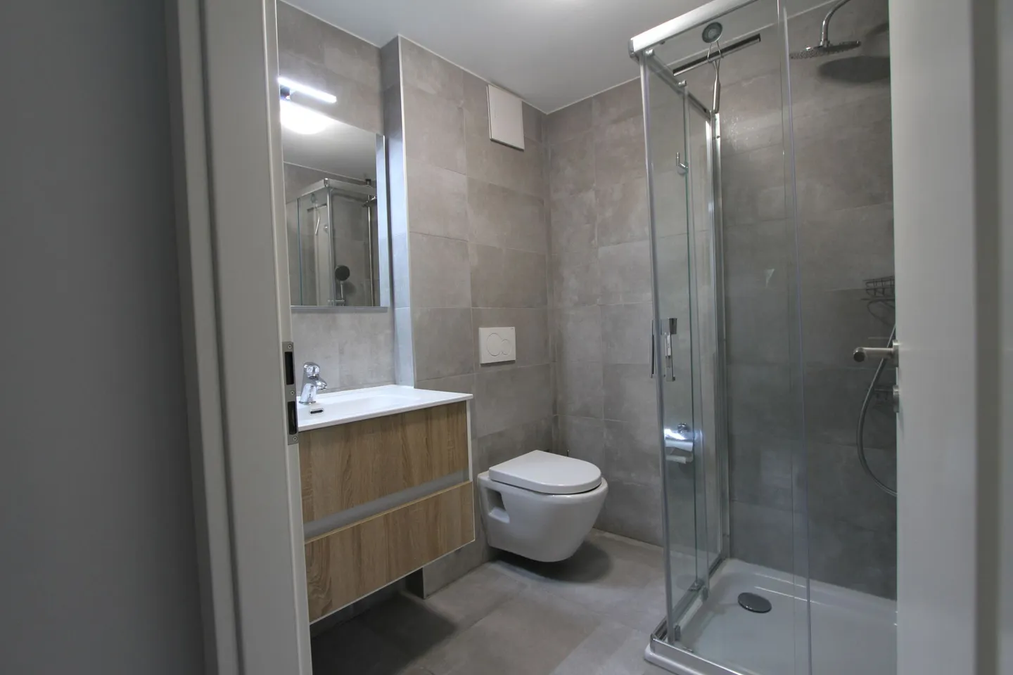 Appartement deux pièces au 1er étage - Photo 5 sur 6