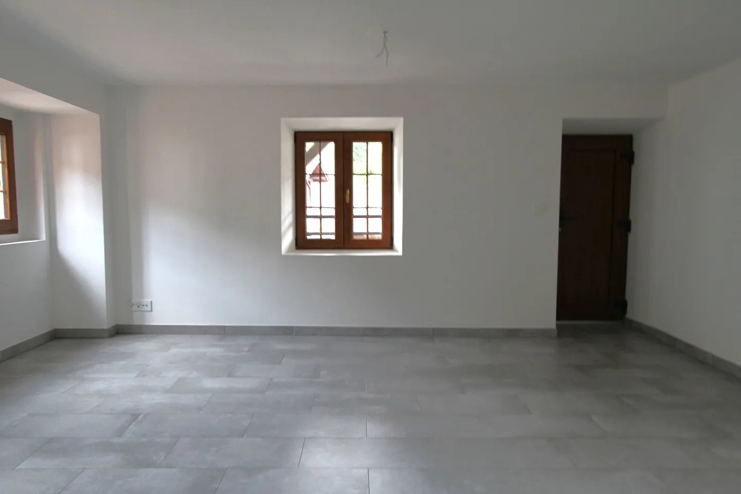 Appartement deux pièces au 1er étage - Photo 3 sur 6