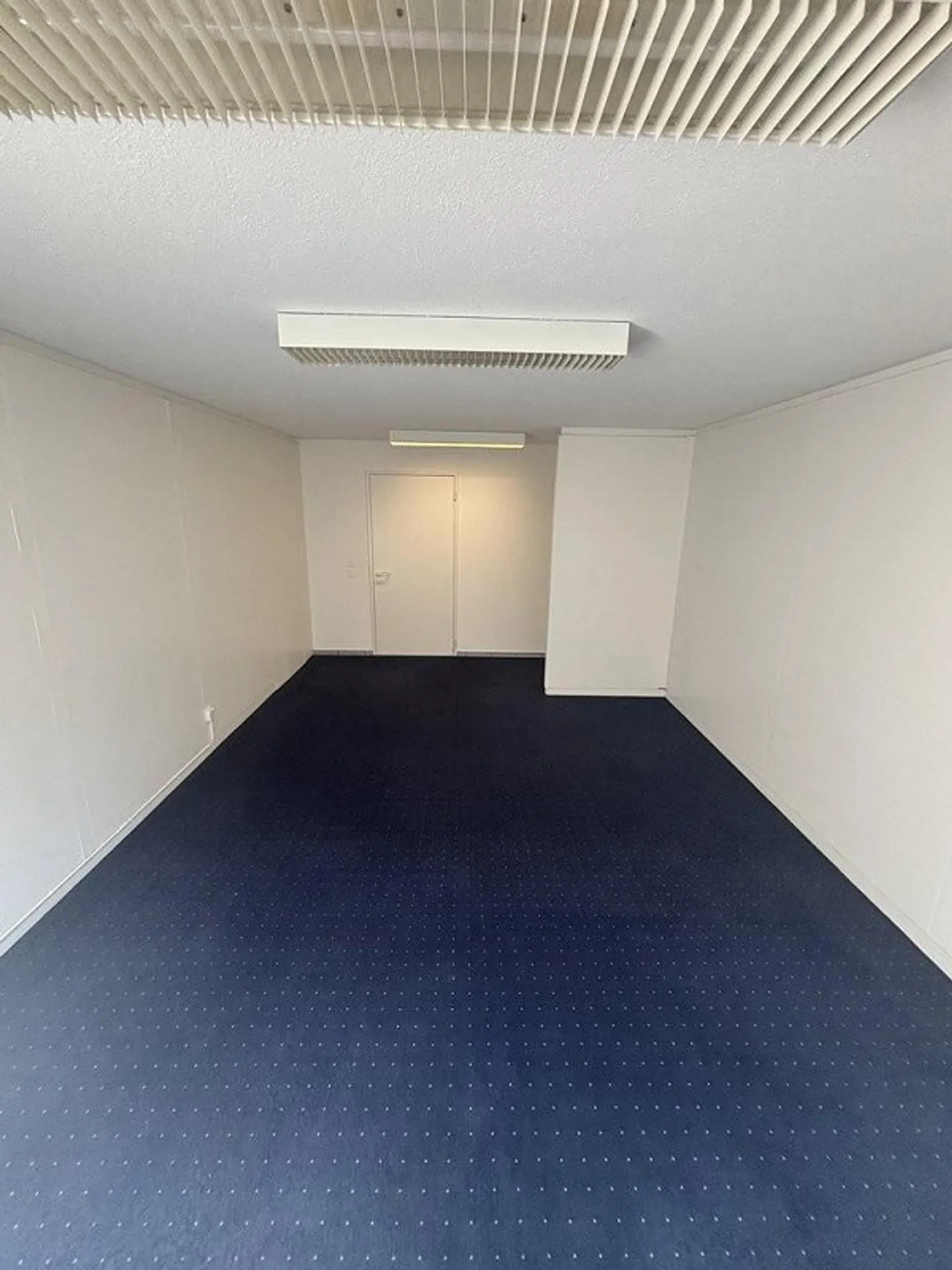 Single Office in Prime Location in Biel - Photo 5 of 7