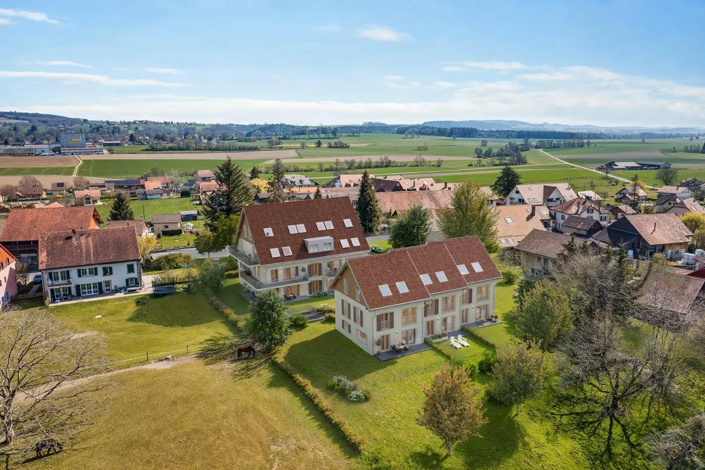 Belle Maison Contiguë - Photo 1 sur 7