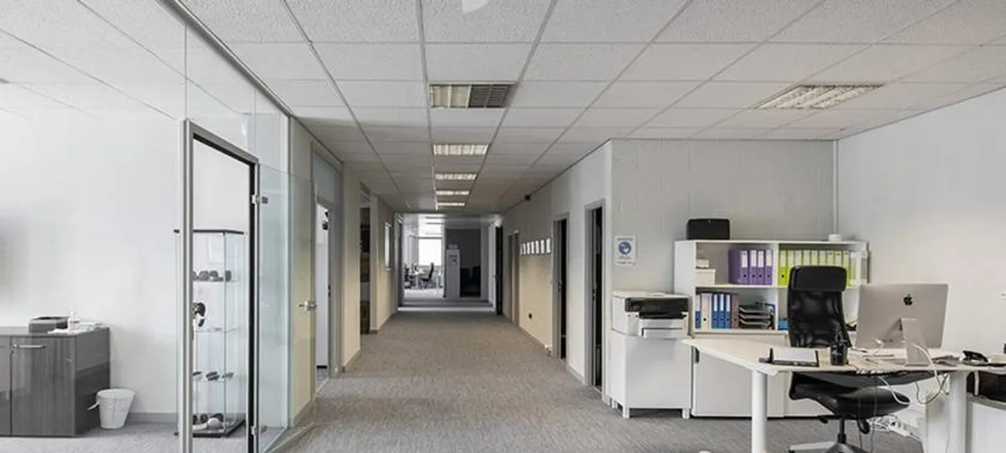 Superficie di 552 m2 in affitto al CTN12 a Plan-les-Ouates-FTI - Foto 4 di 6