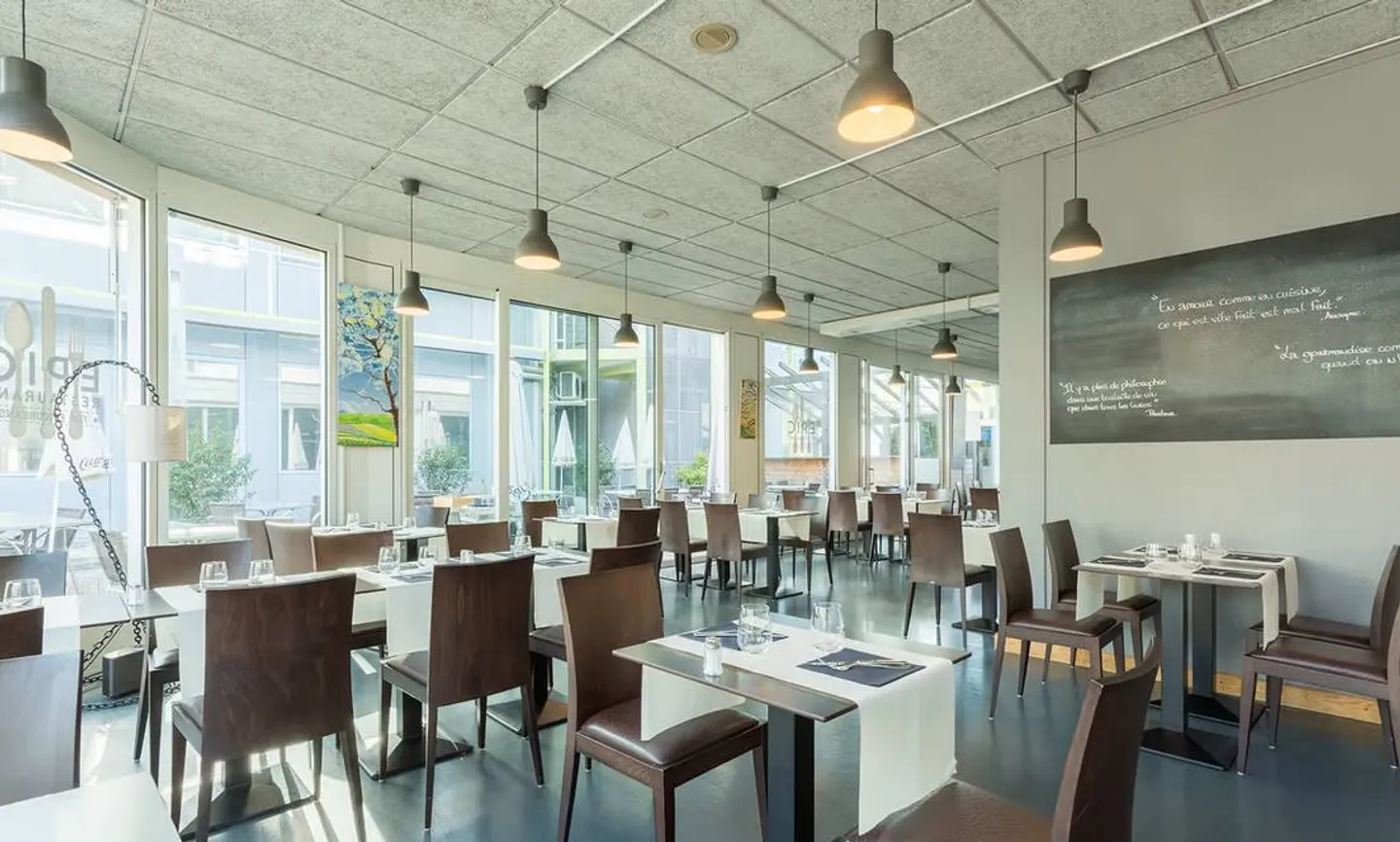 Superficie di 552 m2 in affitto al CTN12 a Plan-les-Ouates-FTI - Foto 5 di 6