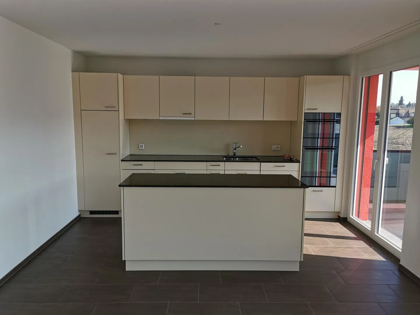 Beautiful bright 3.5-room apartment on the ground floor - Photo 2 of 7