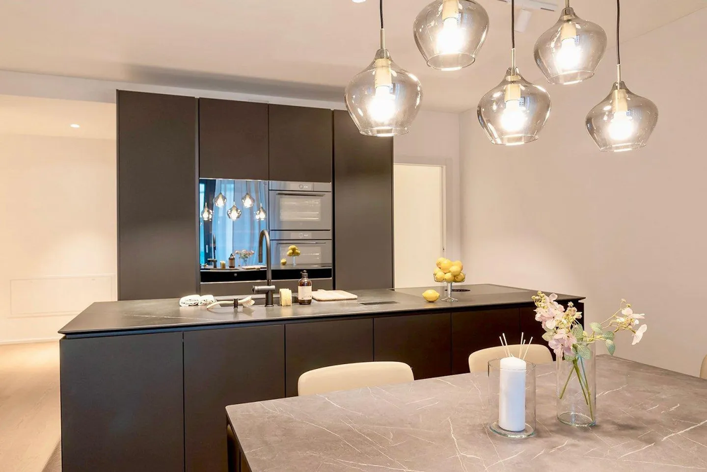 Charmant appartement meublé haut de gamme à Paradiso - Photo 2 sur 11