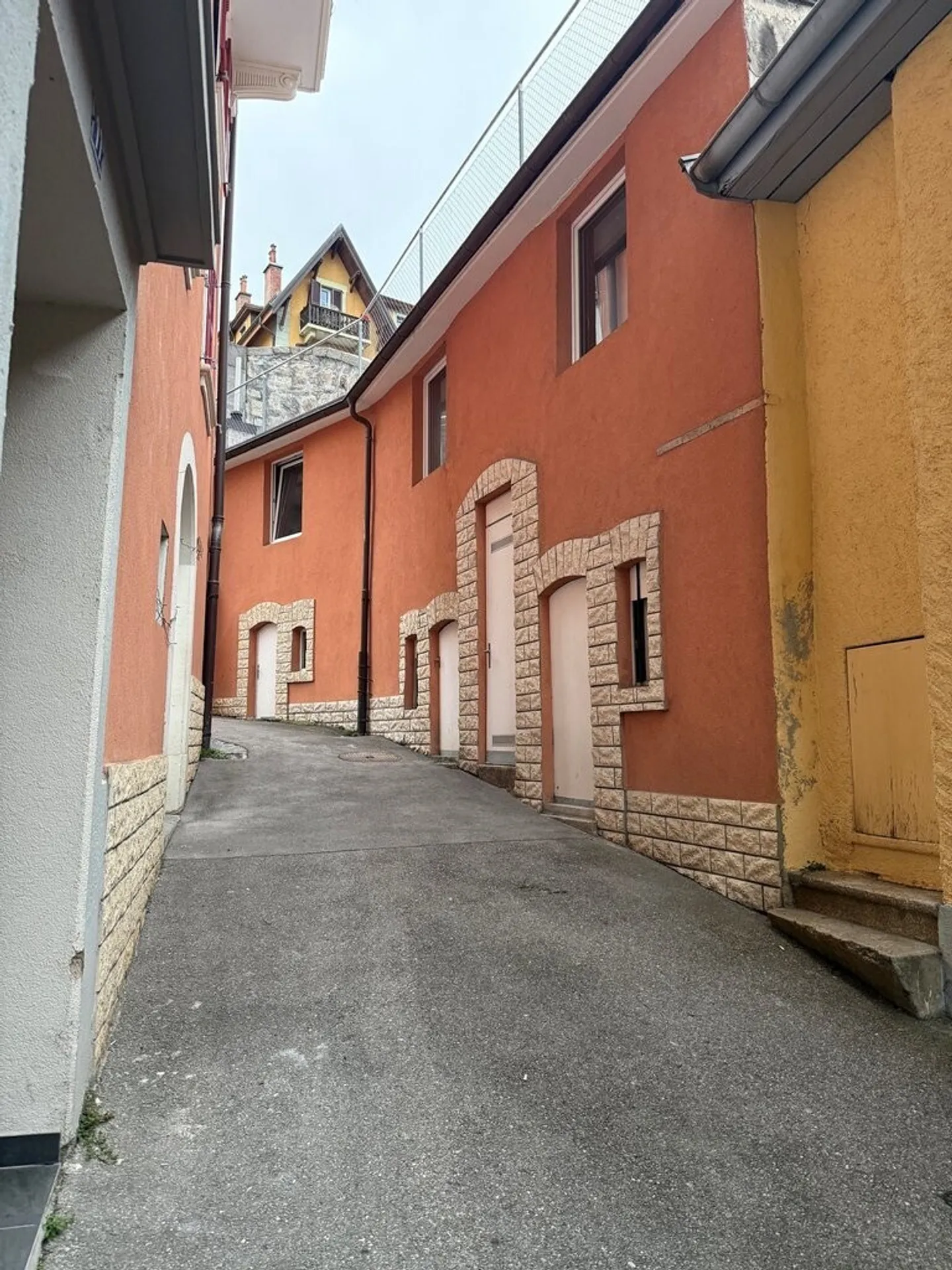 Deposito di stoccaggio vicino alla stazione - Foto 1 di 3