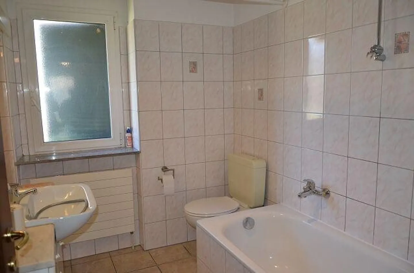 Spacious Duplex in Sunny Iragna - Photo 13 of 13