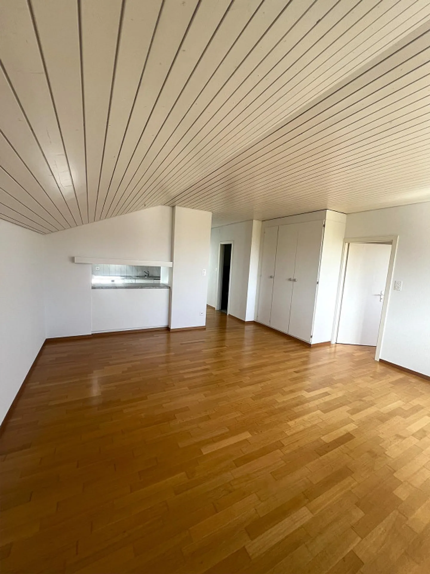 Wohnung zu vermieten - Foto 2 von 7