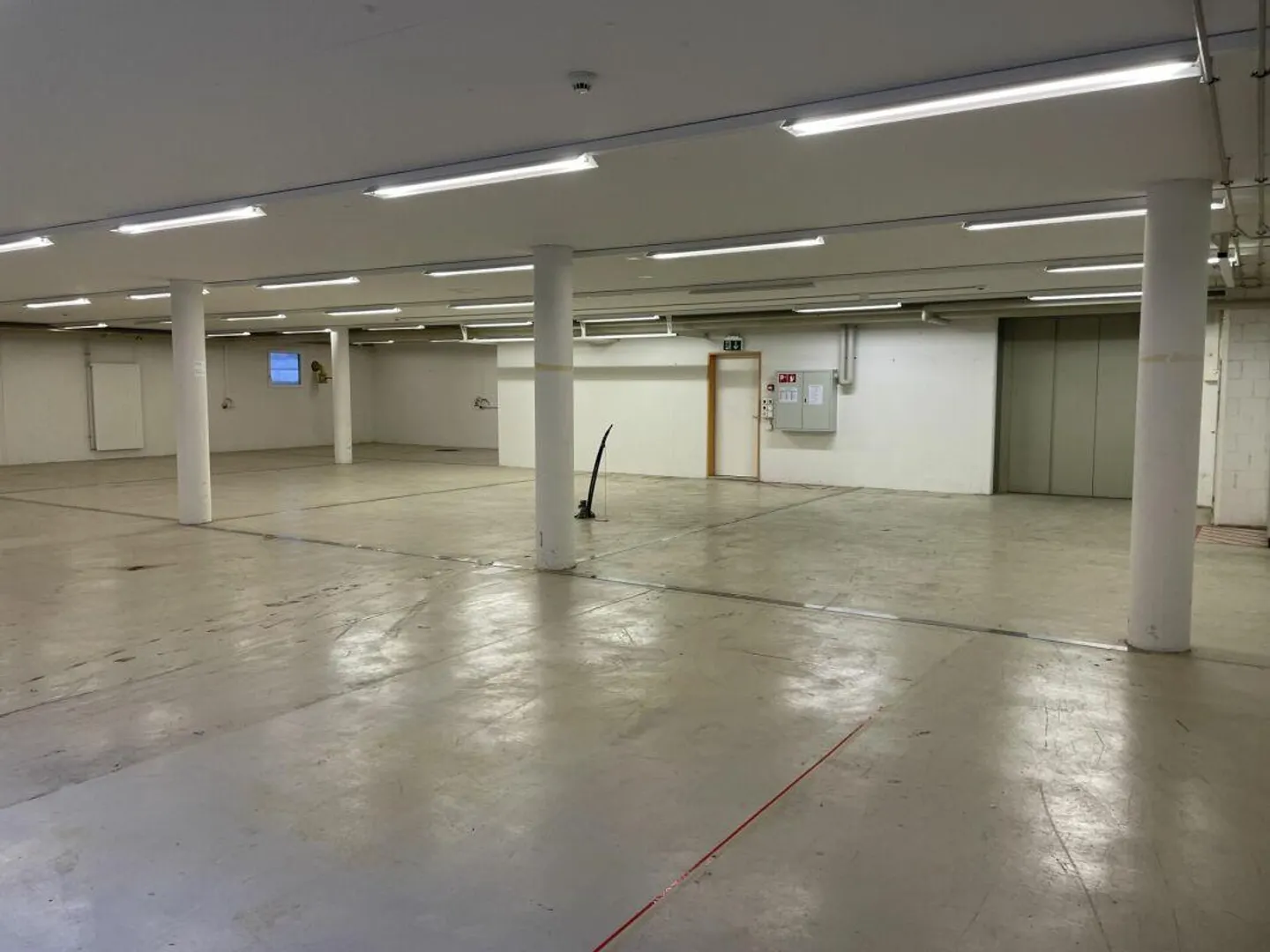 Vielseitige Gewerbefläche in Dottikon - Foto 6 von 14