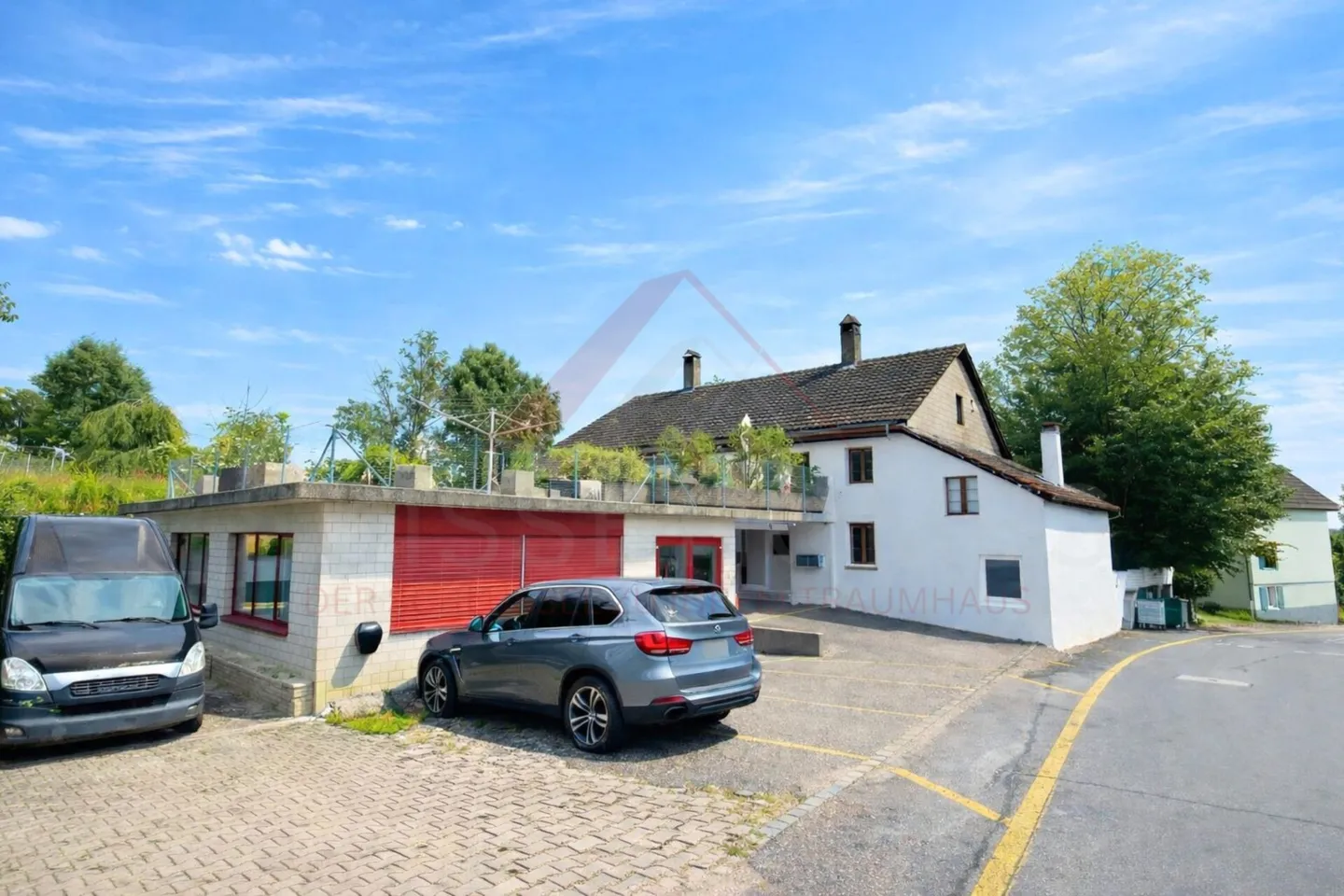 Geräumiges Zweigenerationenhaus - Foto 2 von 19