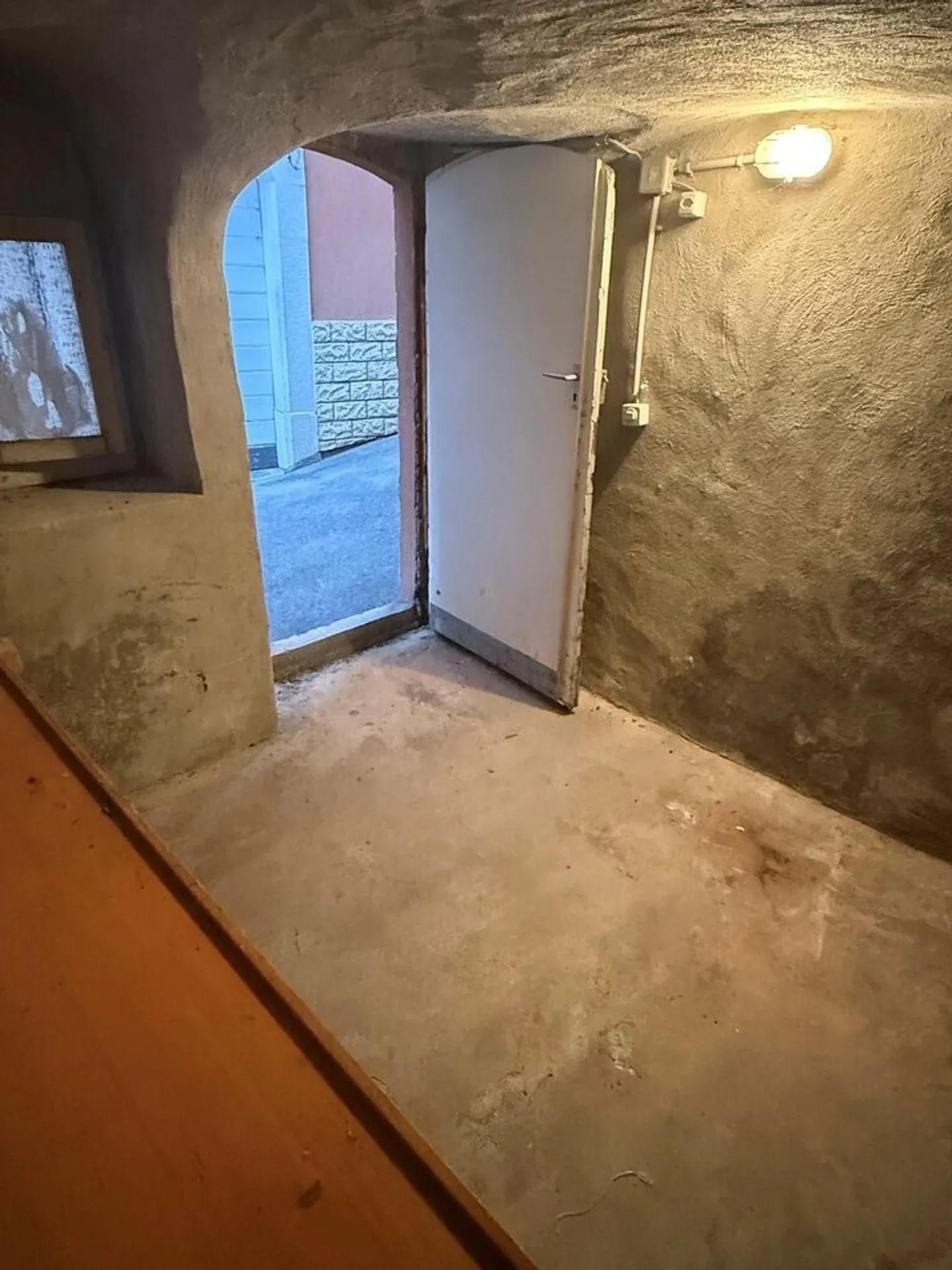 Deposito di stoccaggio vicino alla stazione - Foto 2 di 3