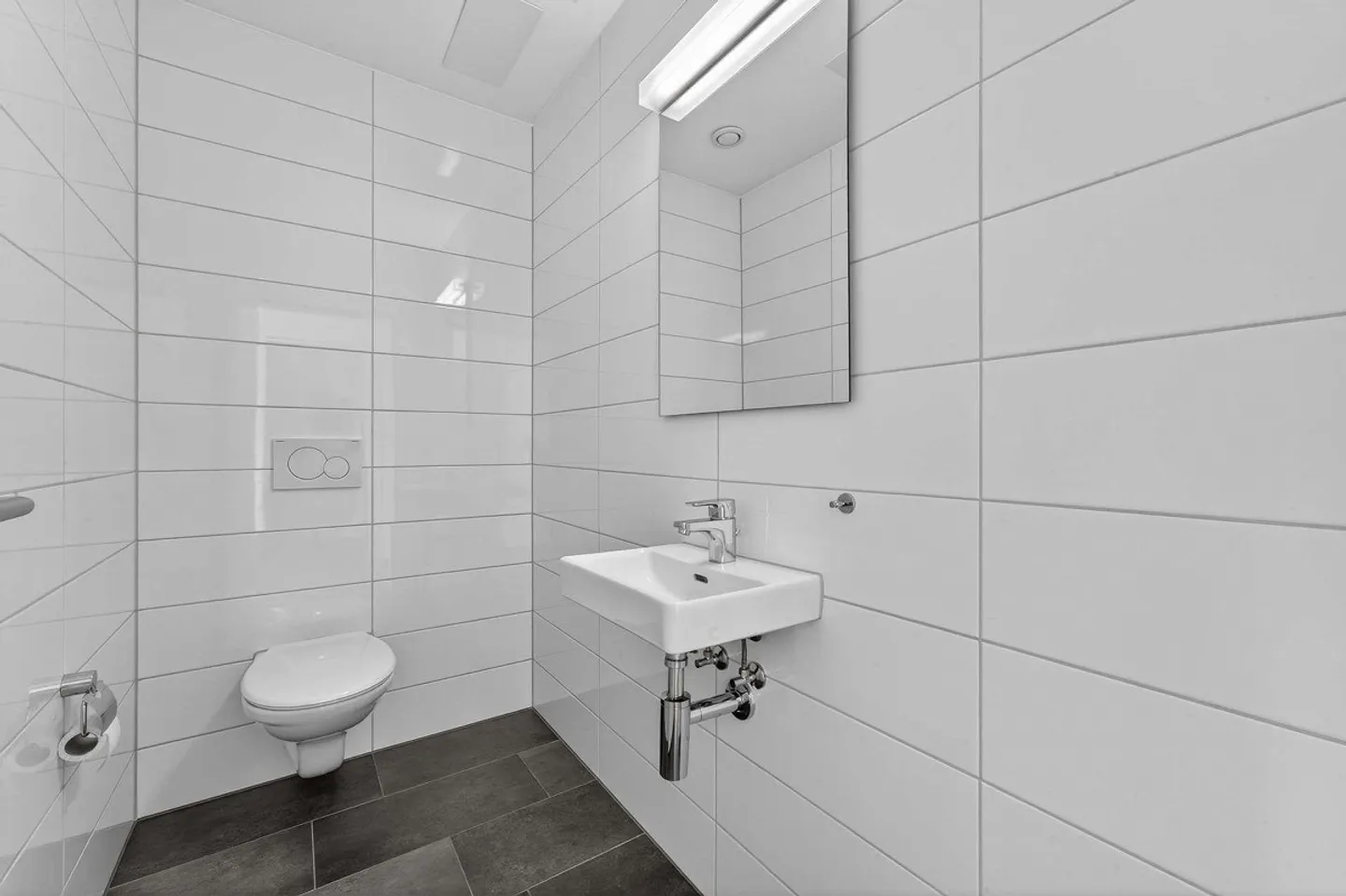 Modern and bright 5.5-room apartment with a large terrace of 35.5m2... - Photo 12 of 33