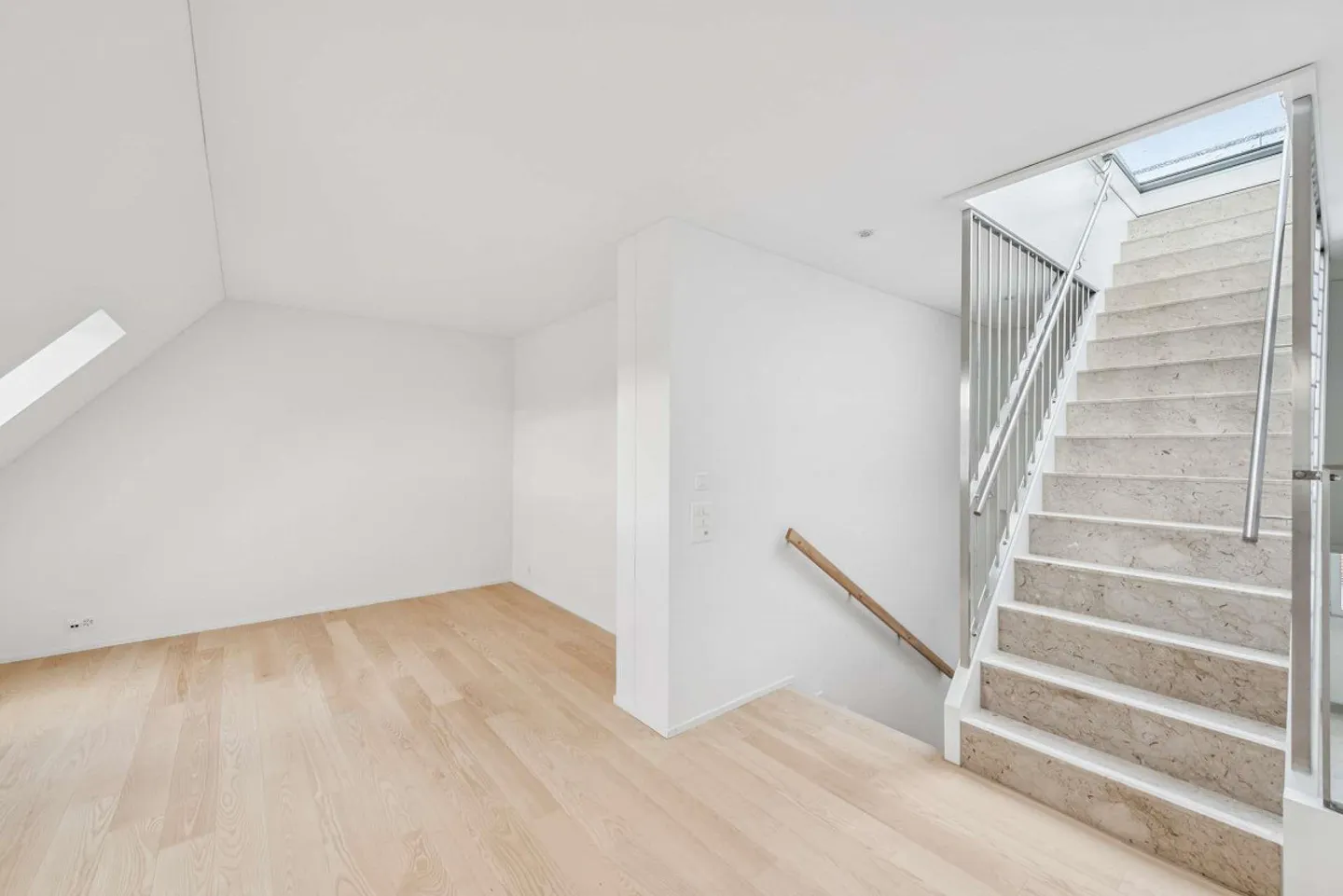 Appartement penthouse exclusif avec terrasse privée et vue sur le lac à Zurich Seefeld - Photo 8 sur 15