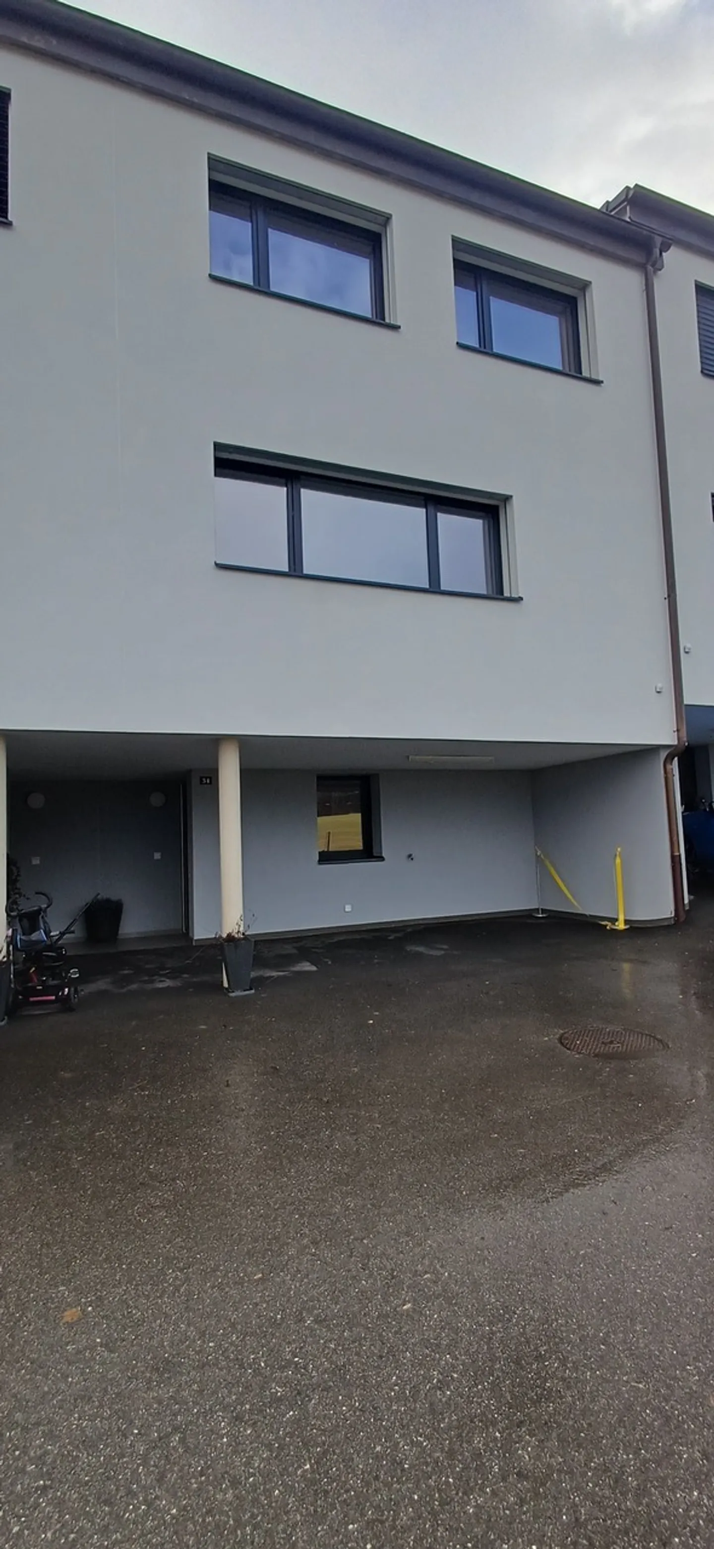 For sale. Charming 5.5 room terraced house. Ideal for a family - Photo 1 of 13