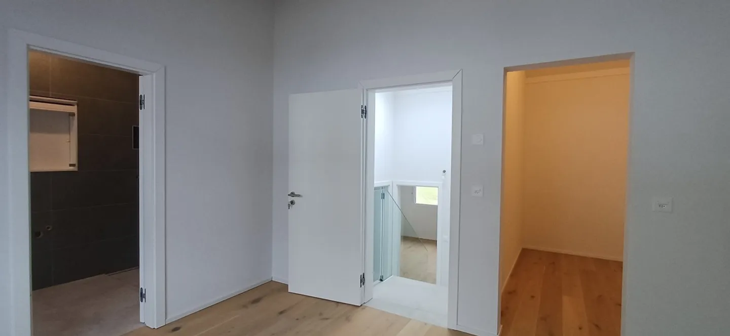 For sale. Charming 5.5 room terraced house. Ideal for a family - Photo 10 of 13