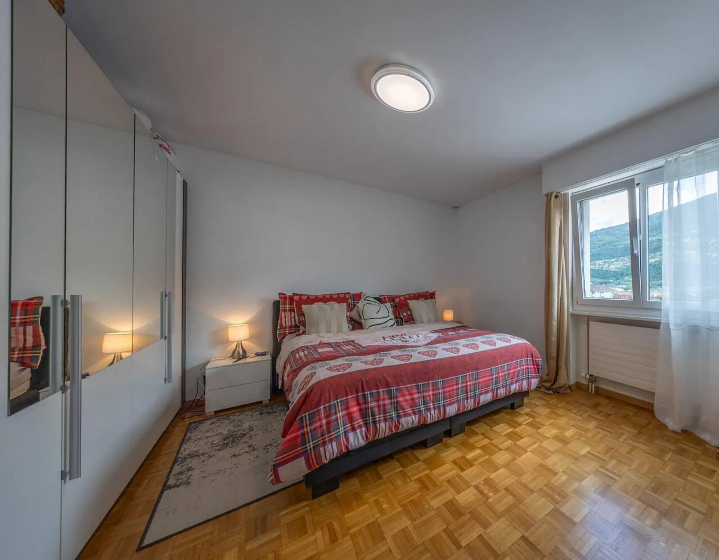Spacious 4.5 rooms with balcony - Photo 3 of 11