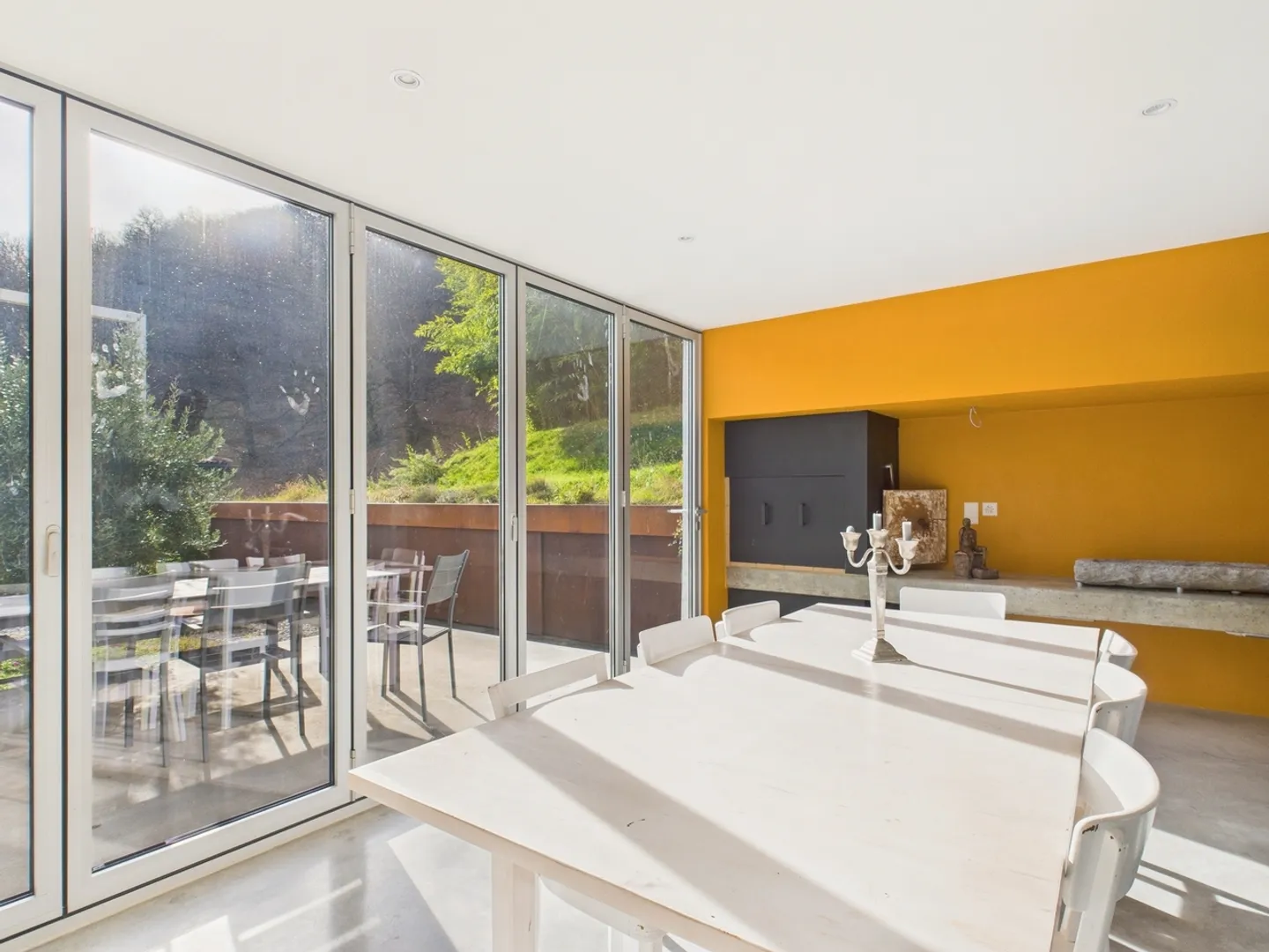 Stunning contemporary villa in the greenery of Arosio, 7 rooms - comfort... - Photo 6 of 13