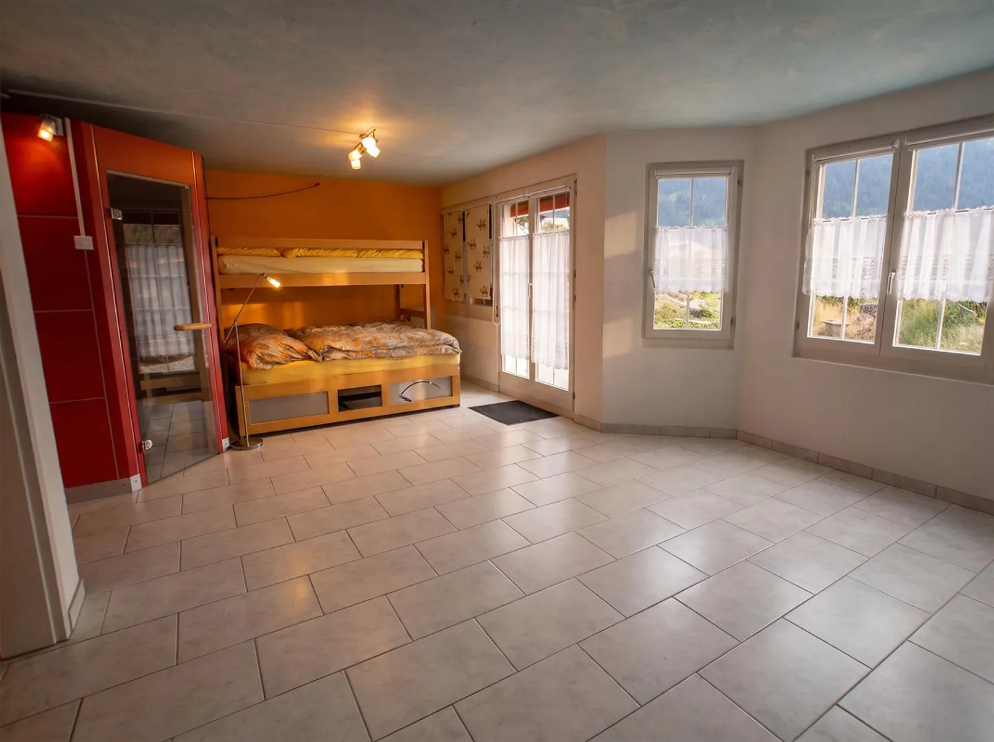 Charmantes Einfamilienhaus in Sedrun - Foto 2 von 30