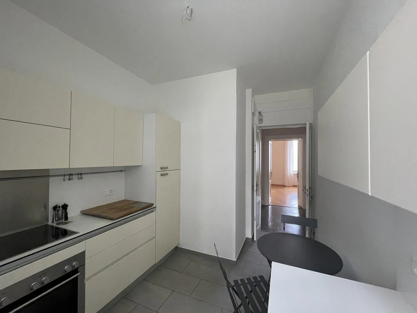 3.5-ROOM APARTMENT IN A PERIOD VILLA - Photo 4 of 9