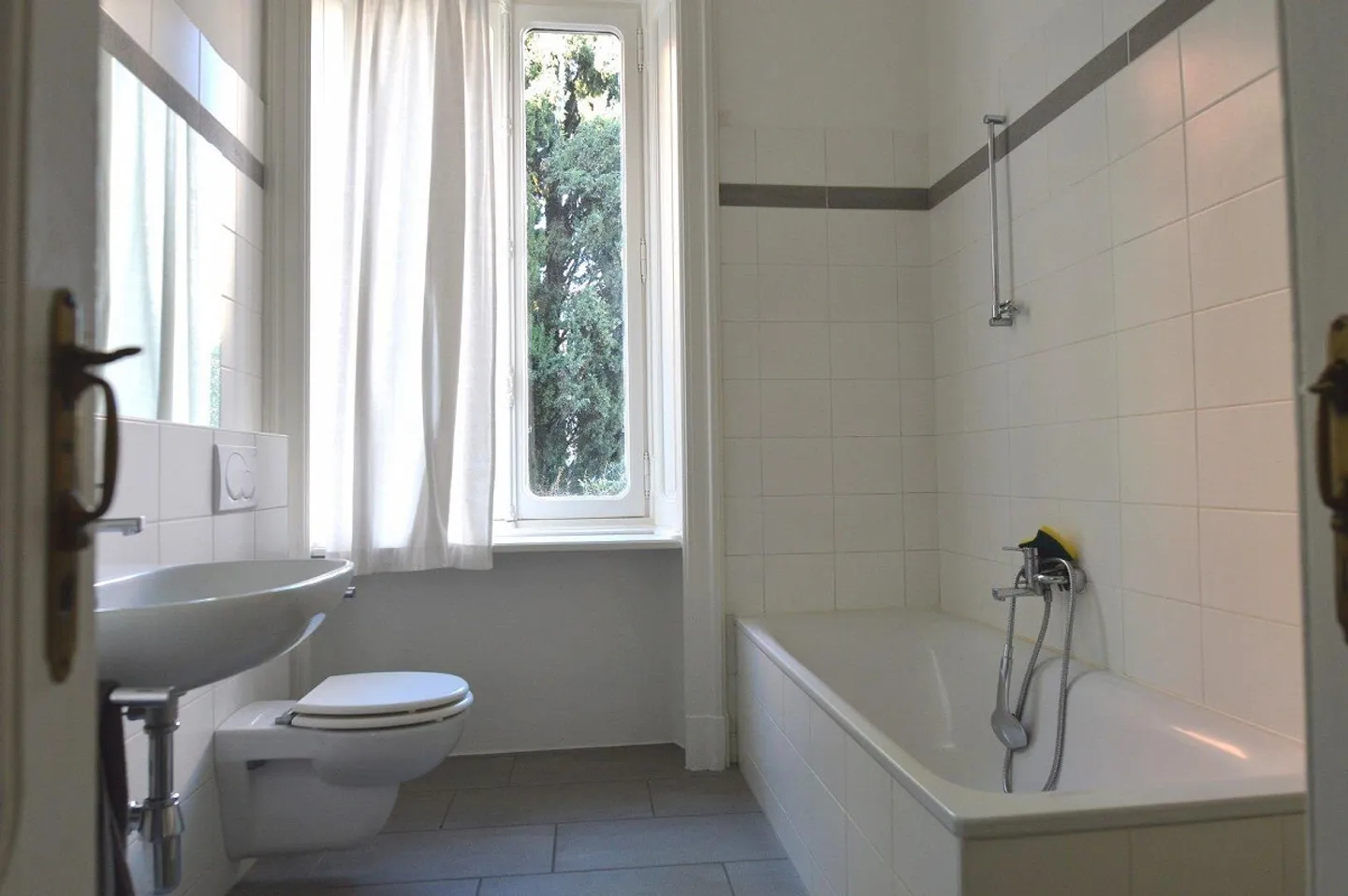 3.5-ROOM APARTMENT IN A PERIOD VILLA - Photo 8 of 9