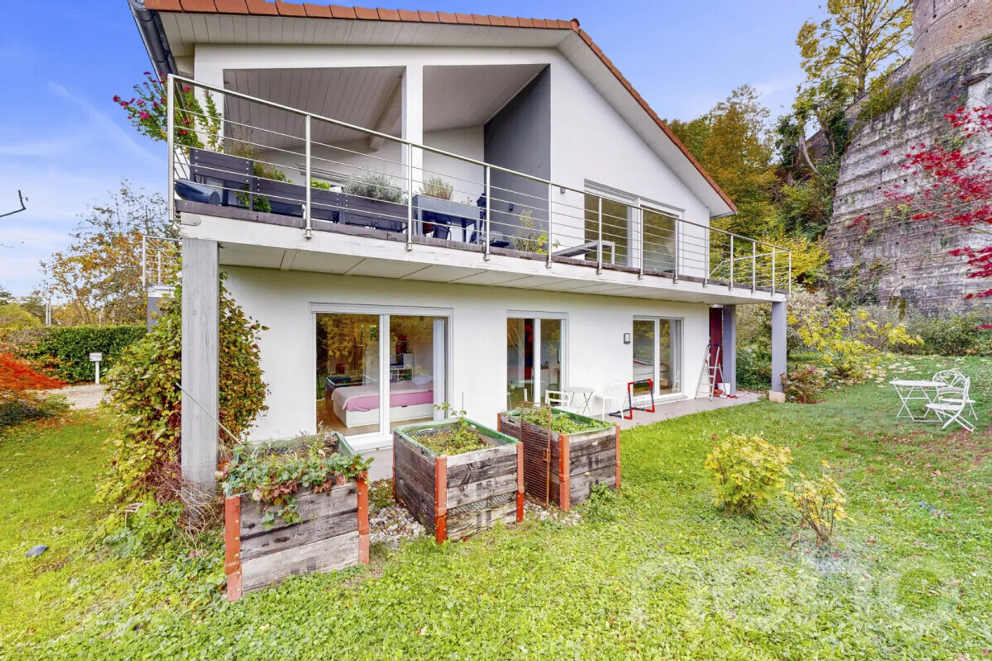 Magnificent individual villa just steps from the lake - Photo 1 of 13