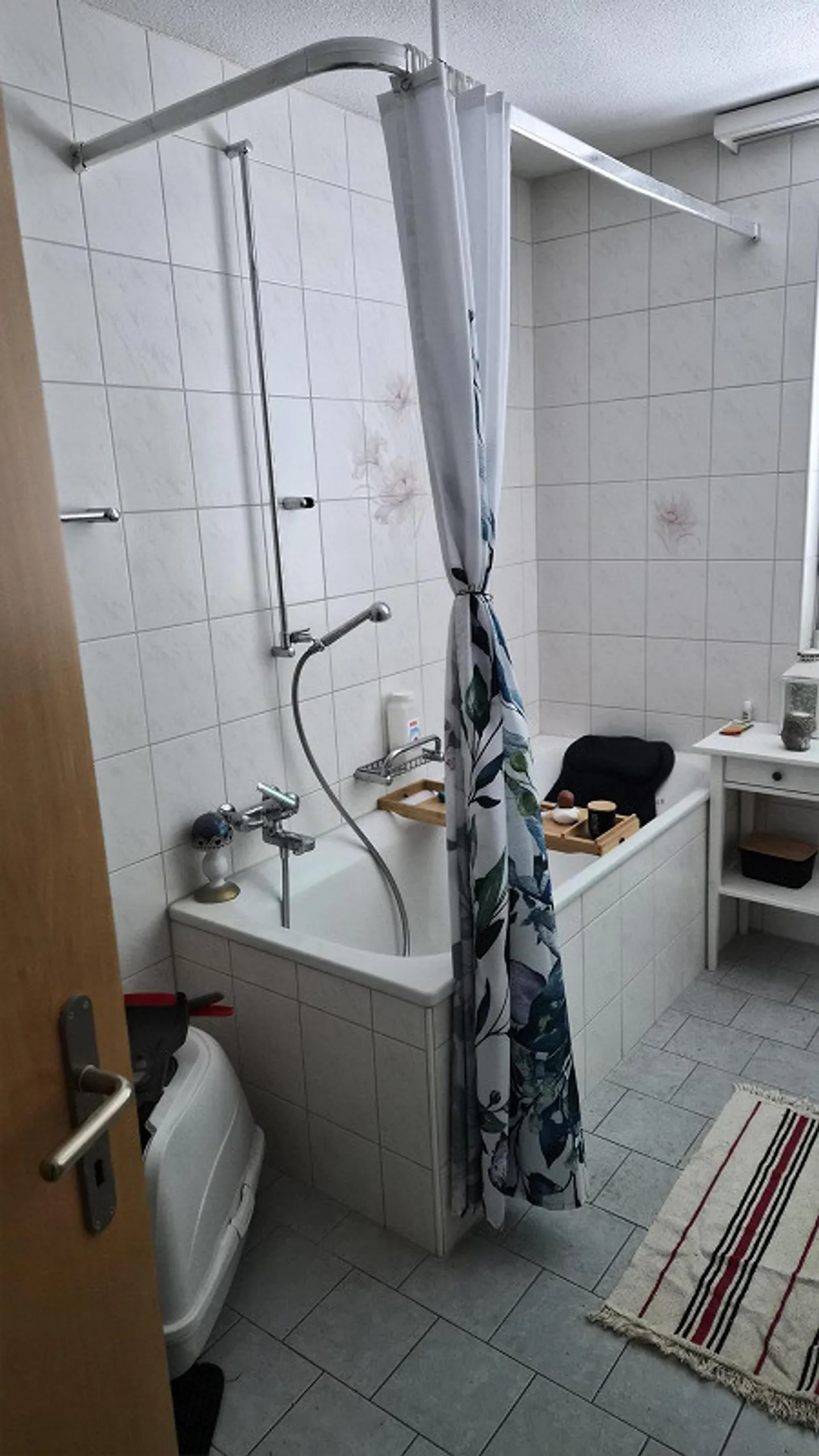 Sehr helle 4,5 Zimmer Wohnung mit Balkon und herrlichem Ausblick - Foto 15 von 20