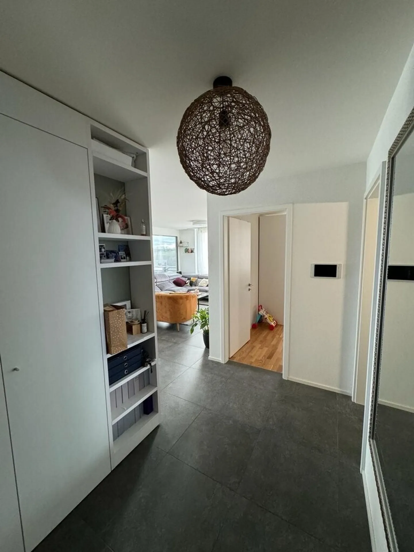 Appartamento moderno con funzionalità smart - Foto 4 di 9