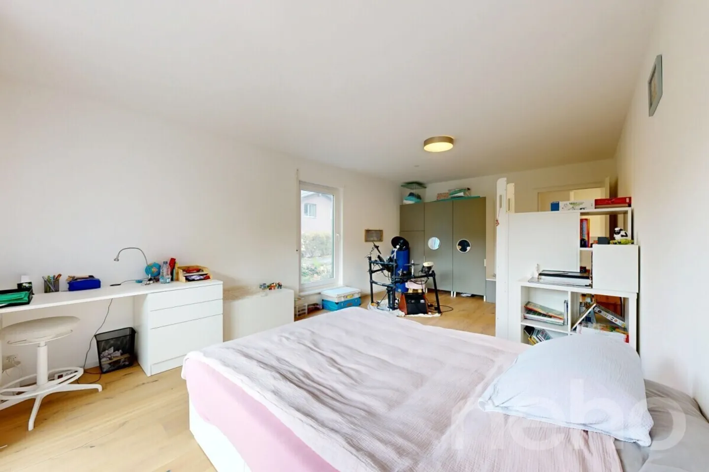 Magnificent individual villa just steps from the lake - Photo 9 of 13