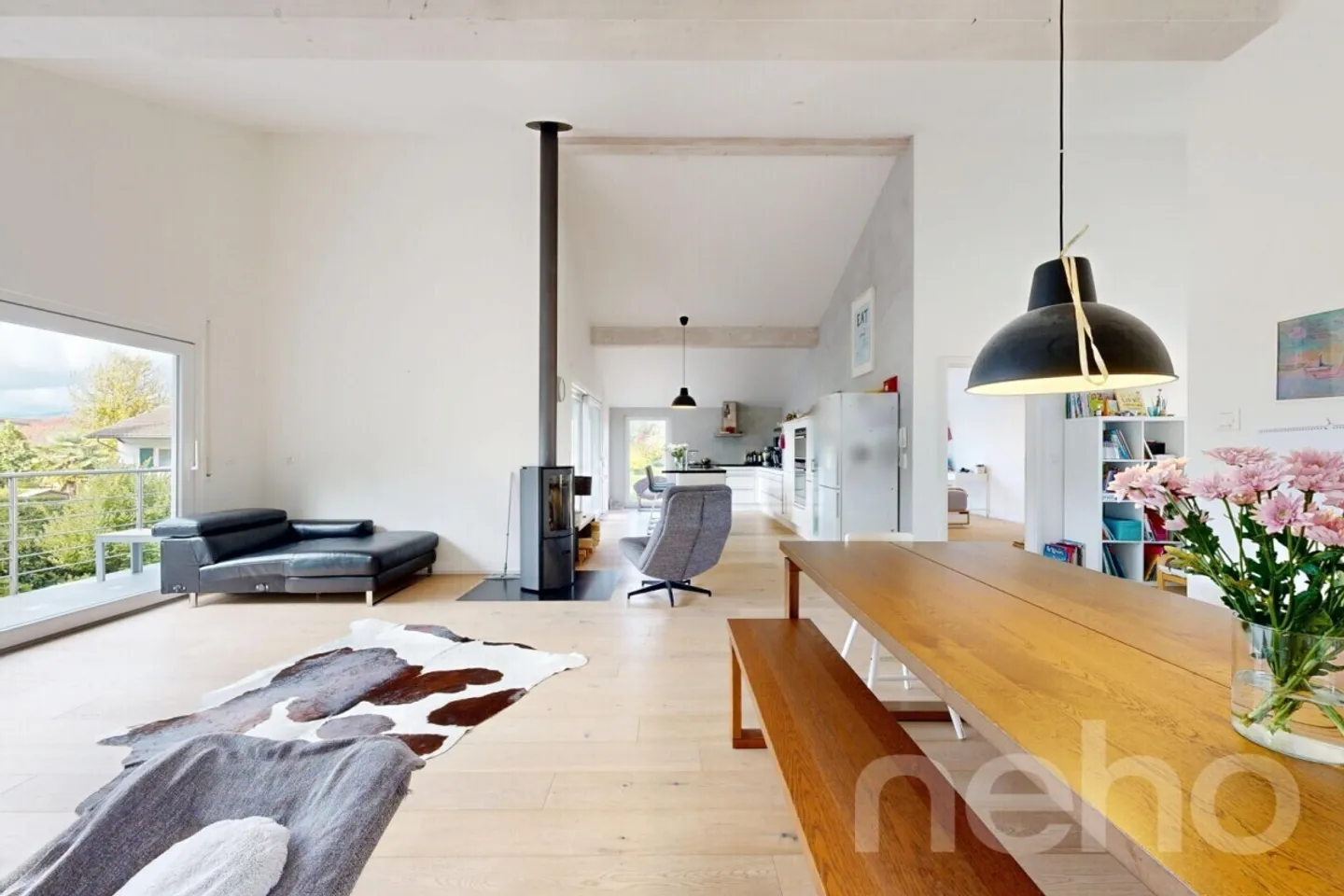 Magnificent individual villa just steps from the lake - Photo 7 of 13