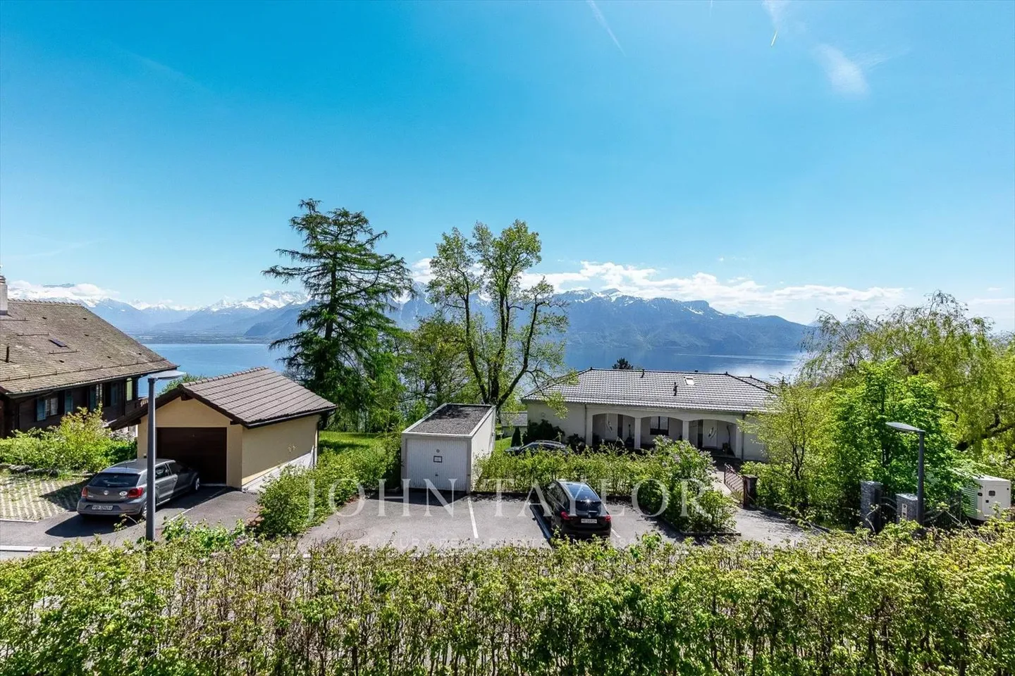 ASSOLUTO RELAX: Bellissimo chalet ristrutturato a pochi minuti da Vevey. - Foto 2 di 13