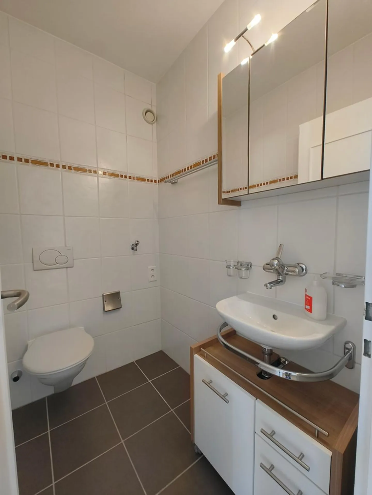 Charmante Wohnung im Dachgeschoss mit 2 Terrassen - Foto 8 von 12