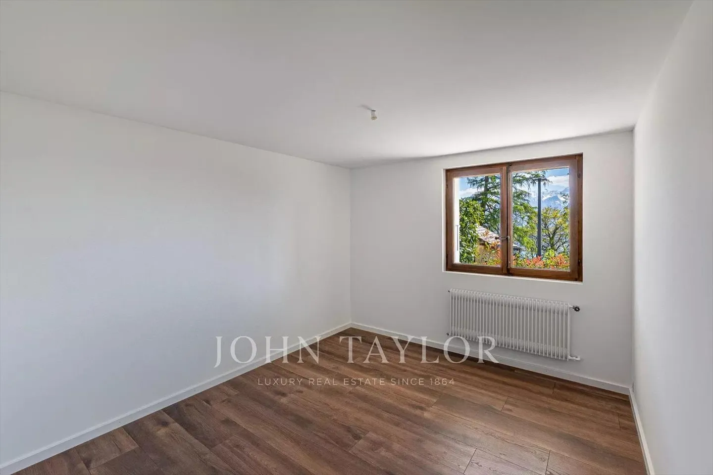 ASSOLUTO RELAX: Bellissimo chalet ristrutturato a pochi minuti da Vevey. - Foto 8 di 13