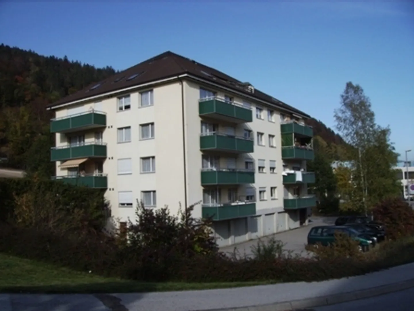 Bel appartement de 3,5 pièces au 1er étage avec balcon - Photo 2 sur 6