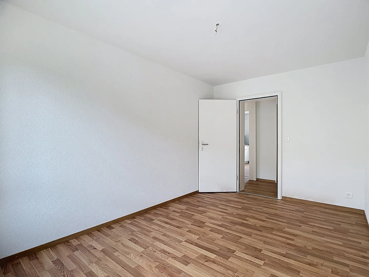 4-room apartment with balcony - Photo 11 of 12