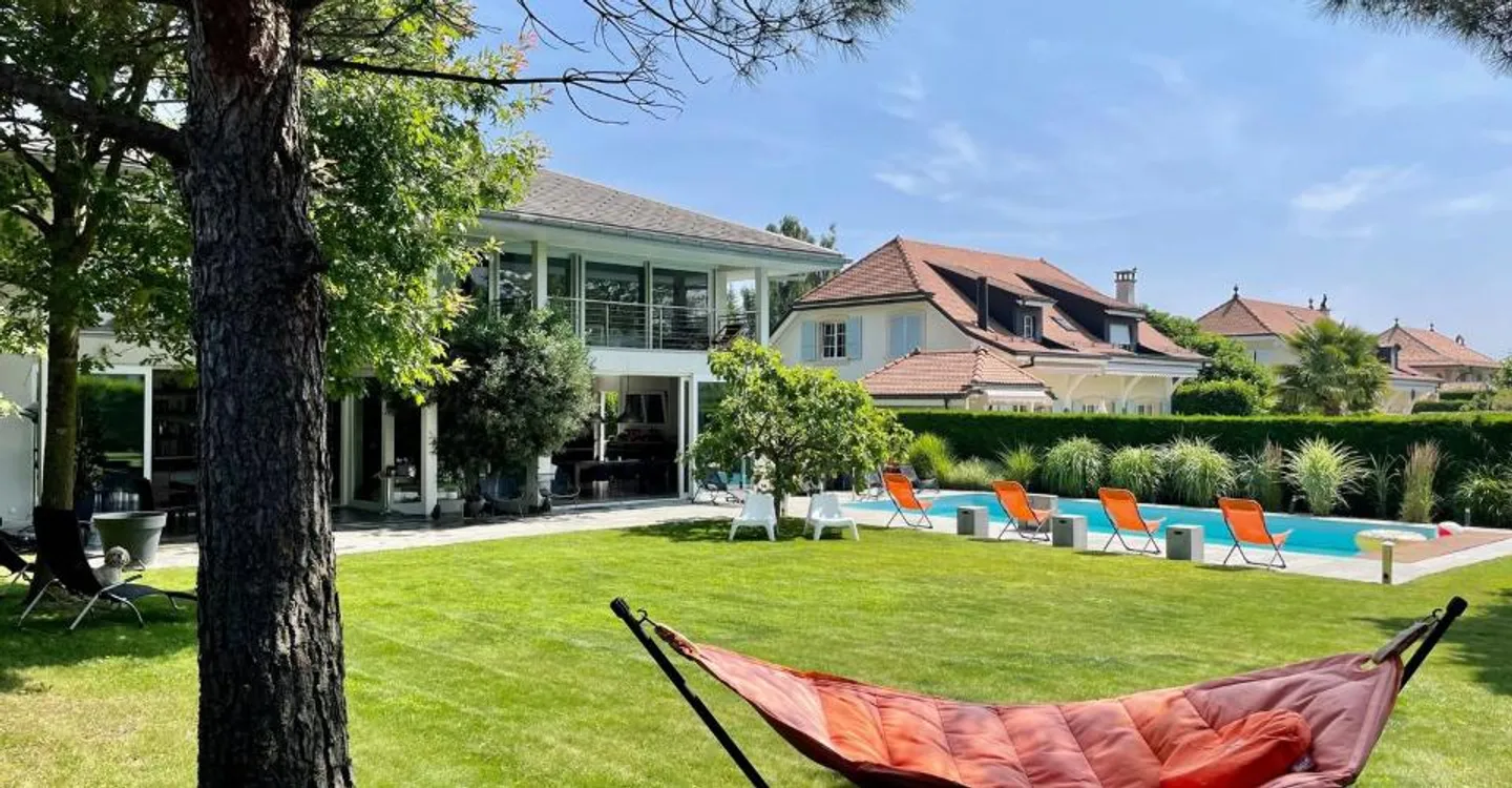 Coppet - Magnificent furnished villa with 11 rooms and pool - Photo 2 of 9
