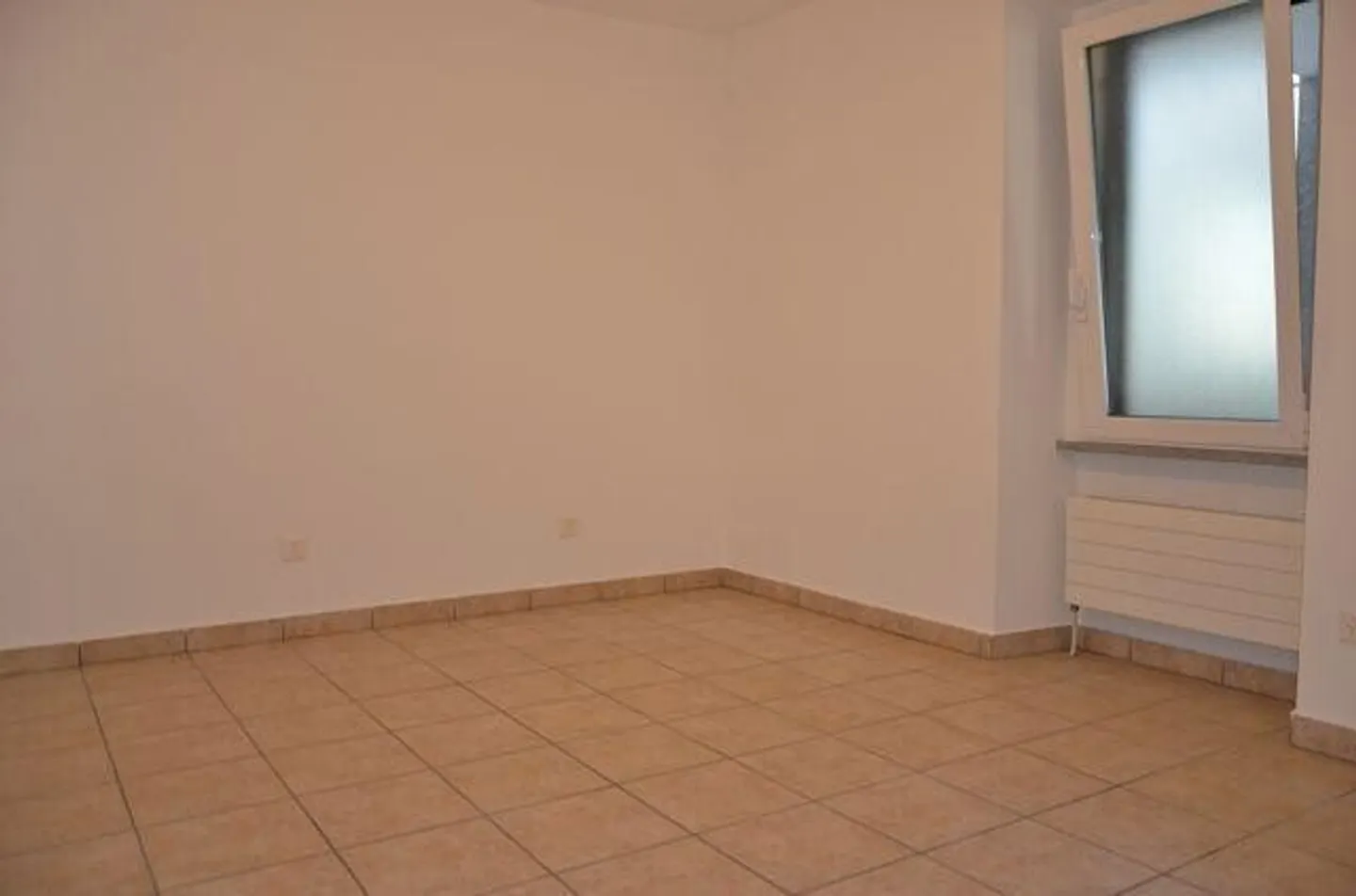 Spacious Duplex in Sunny Iragna - Photo 12 of 13