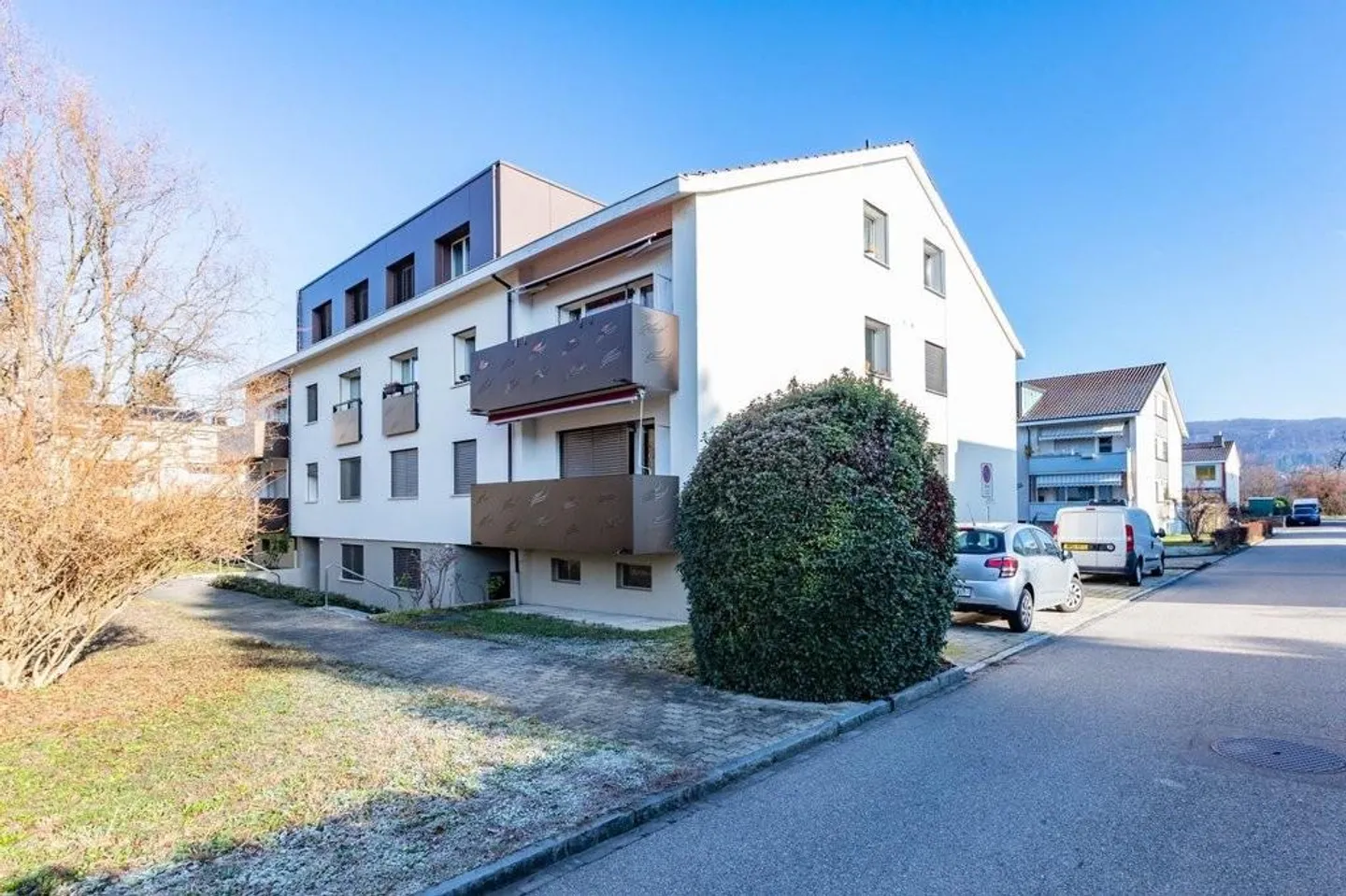 Garage individuel dans un quartier résidentiel calme - Photo 1 sur 1