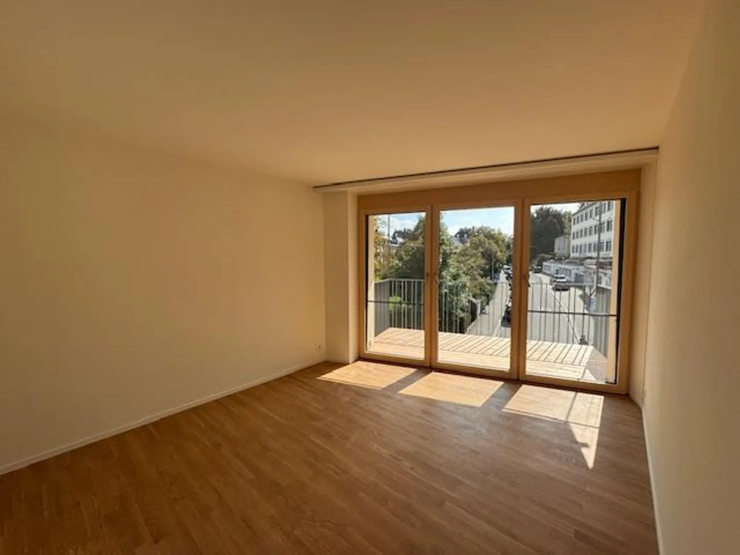 Experience the Enge anew: High-quality renovated 3.5-room apartment - Photo 4 of 7