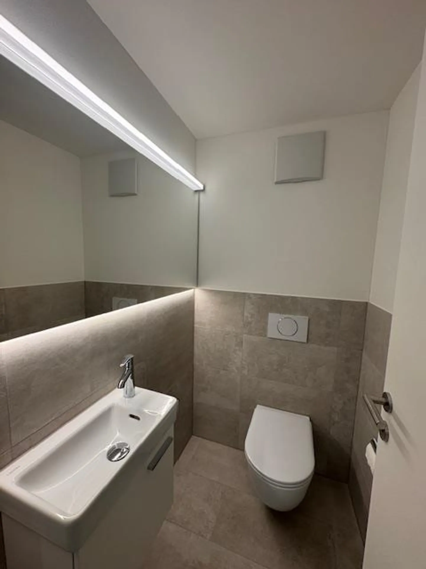 Experience the Enge anew: High-quality renovated 3.5-room apartment - Photo 7 of 7