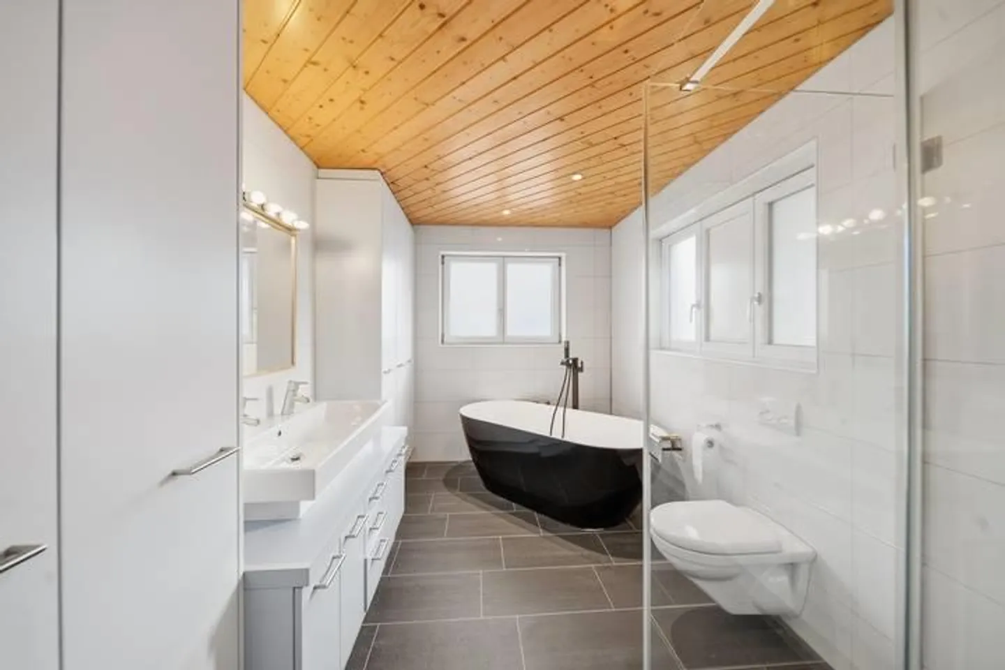 CHARME DI DUE EPOCHE - CASA UNIFAMILIARE ABILMENTE RISTRUTTURATA - Foto 6 di 9