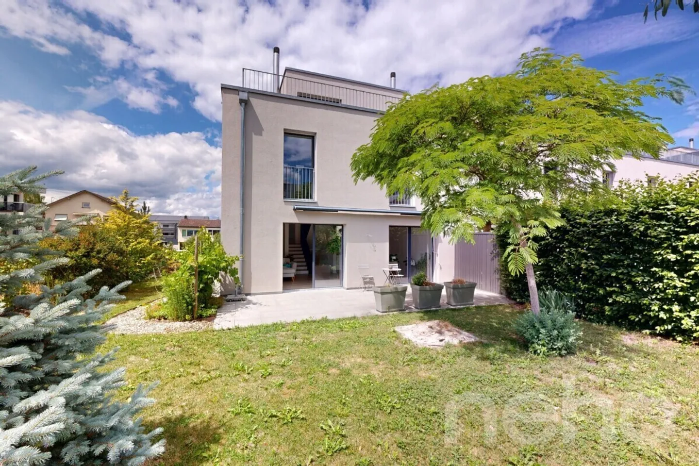 Spaziosa casa a schiera di 6,5 stanze a Sugiez - Foto 1 di 13