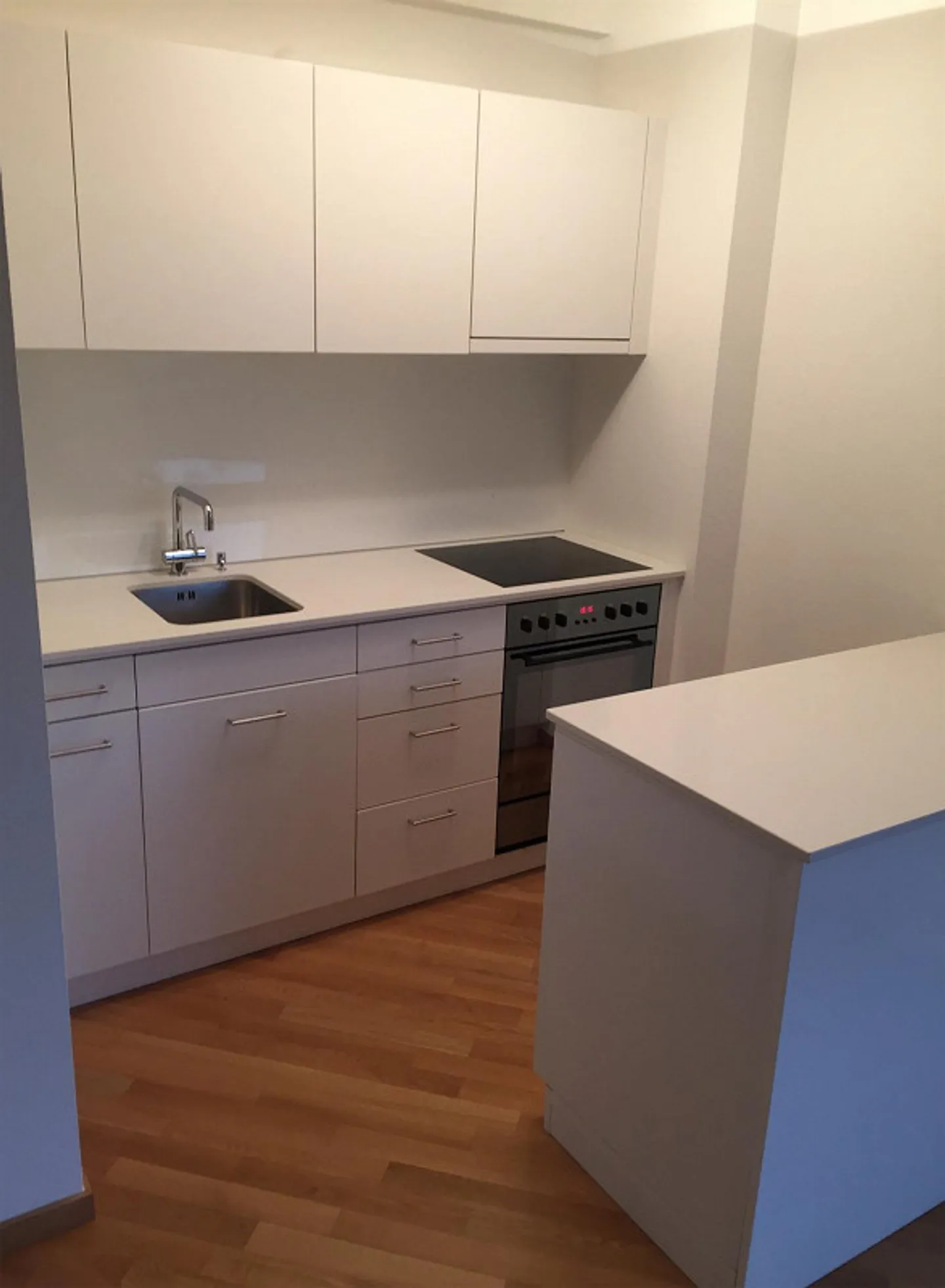 Compact, moderne - se sentir chez soi immédiatement - Photo 3 sur 4