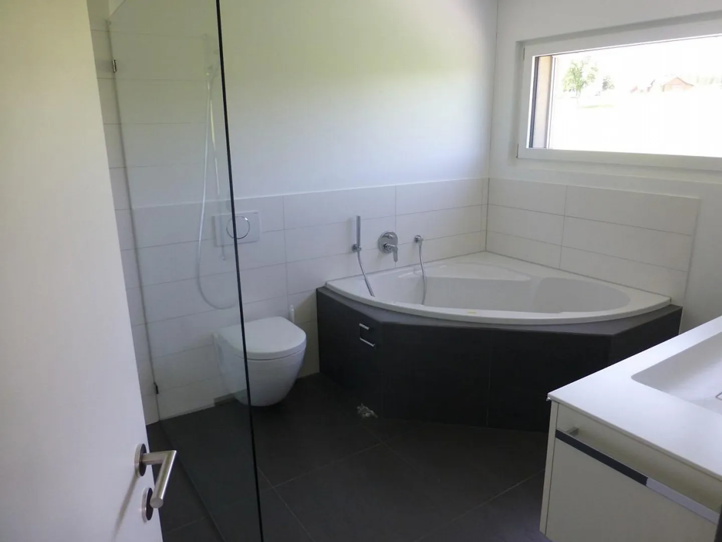 4.5 Room Apartment 1st Floor in Exclusive Ownership Standard - Photo 8 of 19
