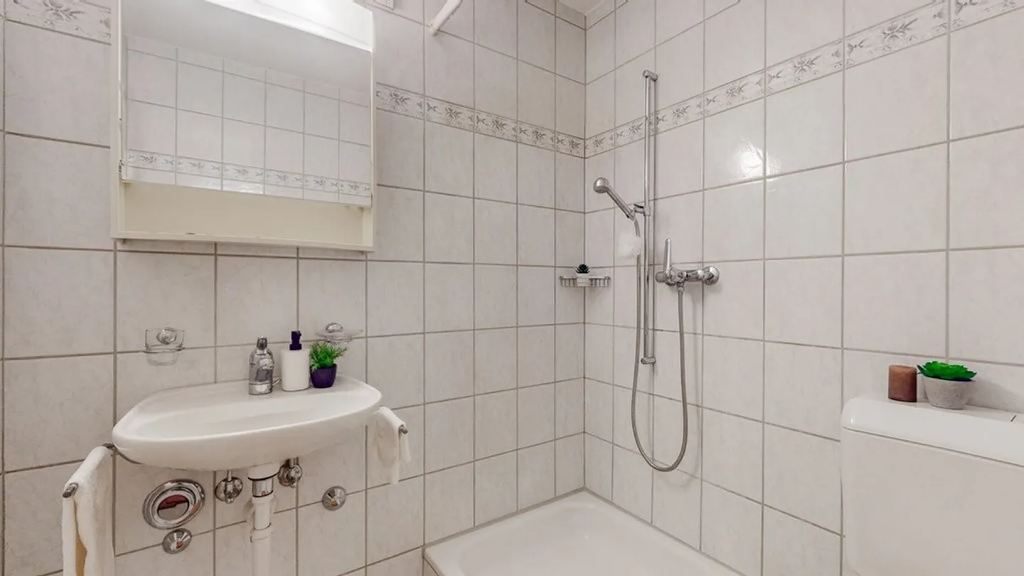 Perfekte Familienwohnung mit Balkonen - Foto 4 von 12