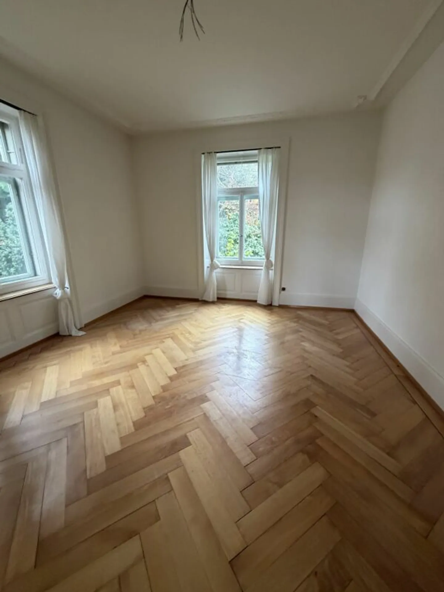 Gently renovated Art Nouveau apartment - Photo 2 of 10