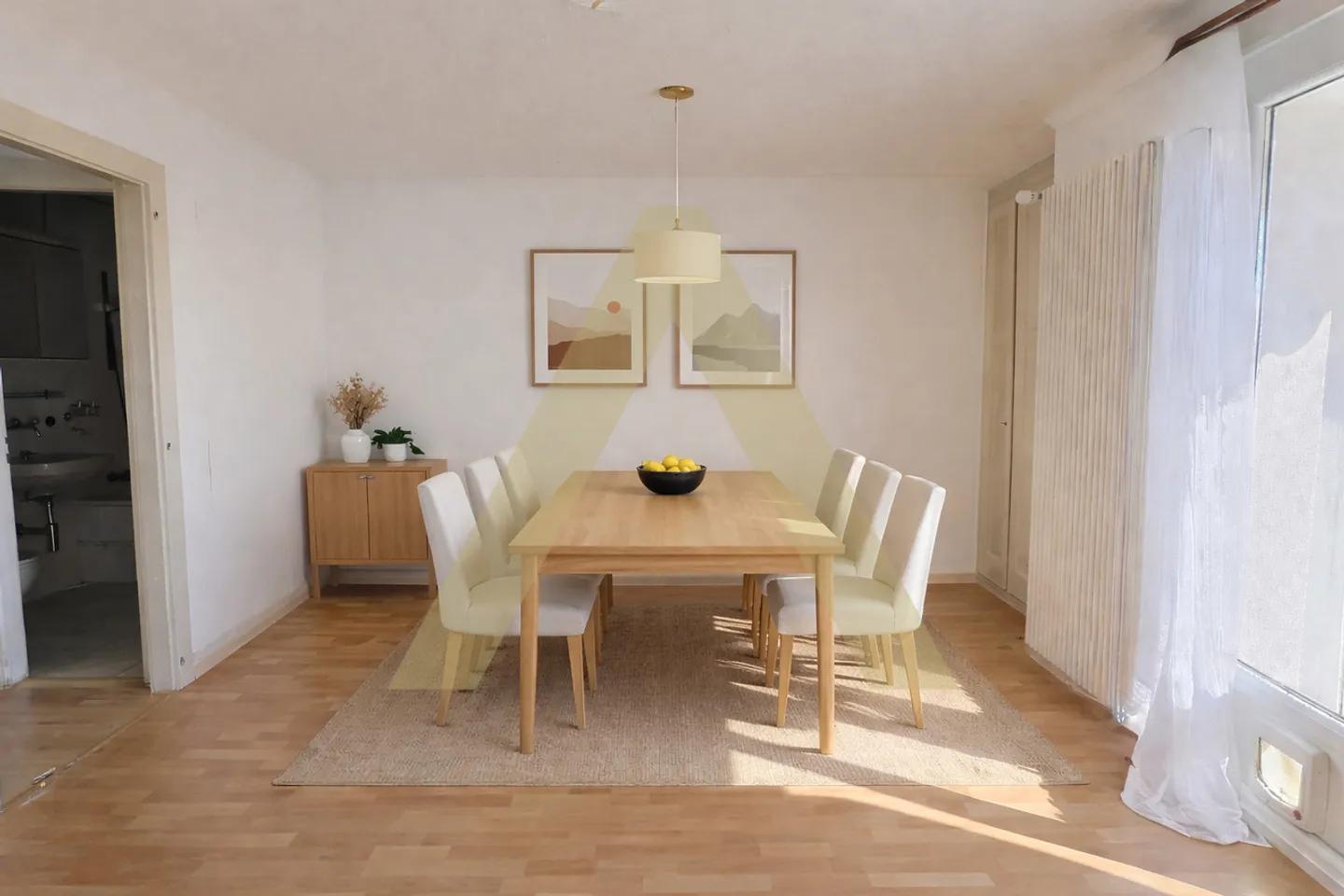 Welcoming duplex with lake view - Photo 3 of 7
