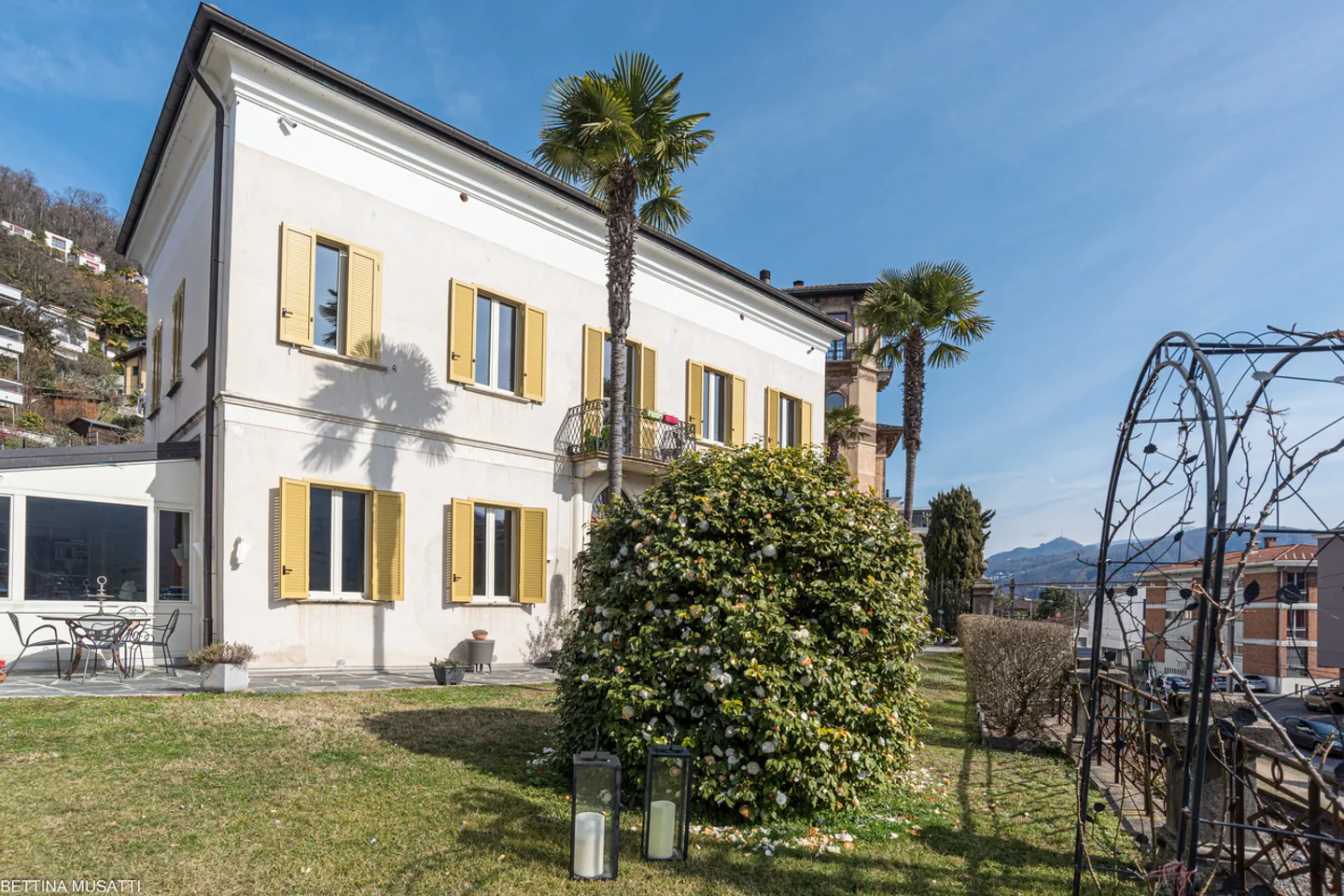 Prestigious 19th Century Villa Borghese with Lake View in Ponte Tresa - Photo 27 of 27