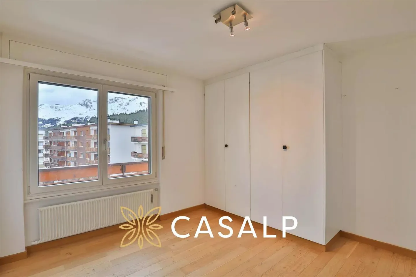 Dachgeschosswohnung mit 2.5 Zimmern und hellem Ambiente im Zentrum von Crans-Montana - Photo 10 sur 13